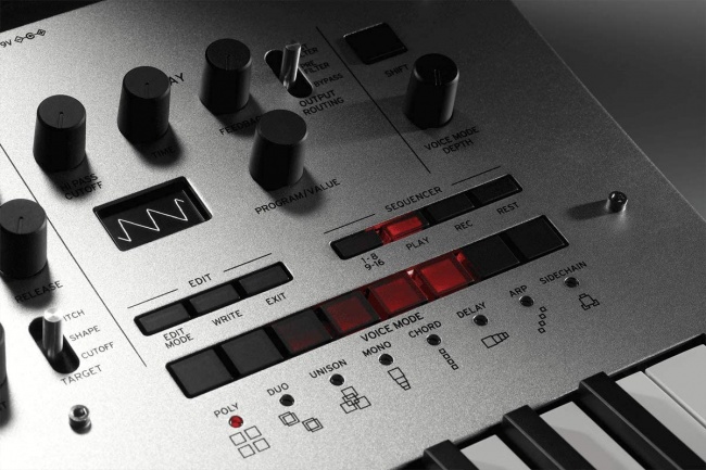 Korg Minilogue synth display