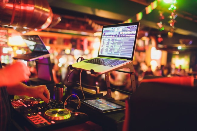 Are really Laptop DJs a joke?