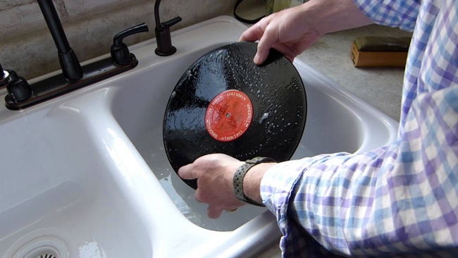 clean and maintain your vinyl records